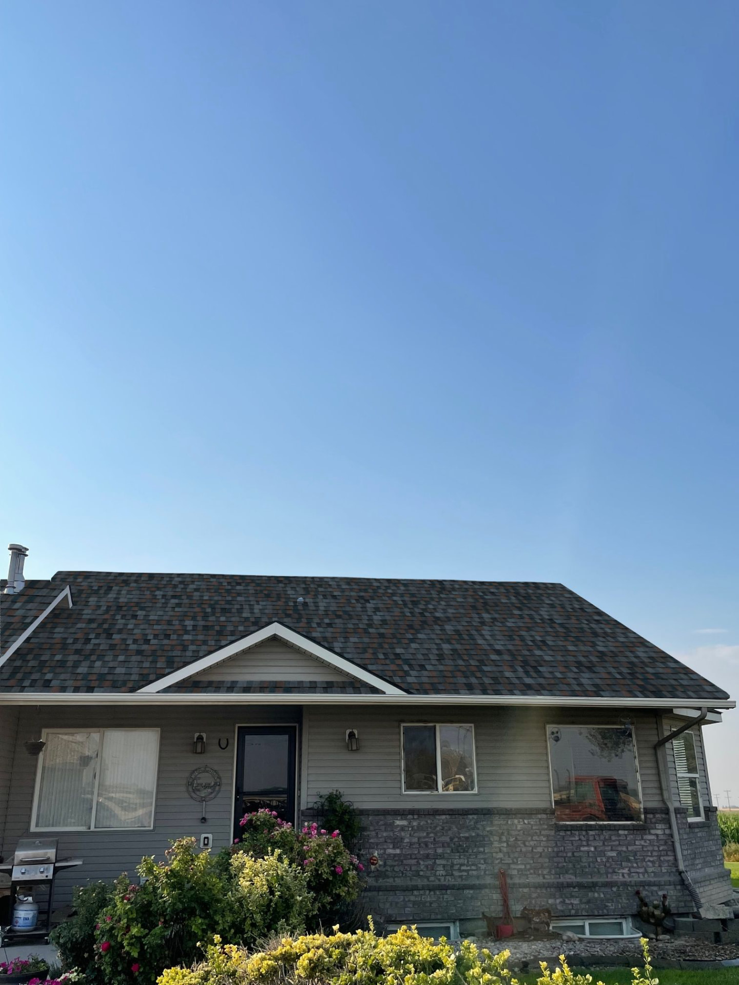 Finished roof and exterior on a rural Idaho home